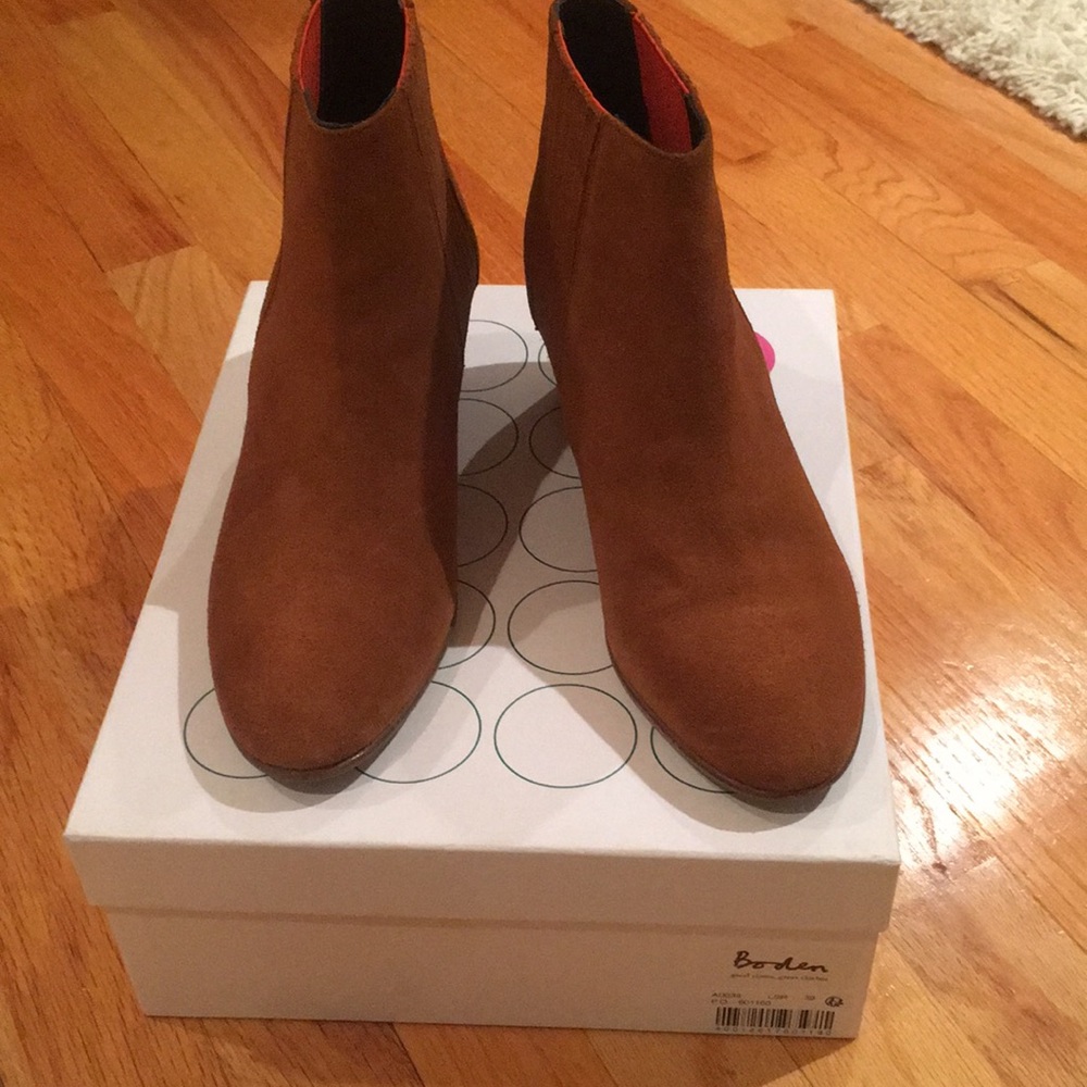 Boden suede booties with fun red stripe